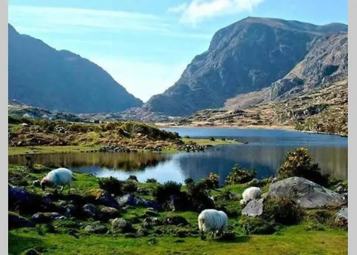 Woodford In Old Farm Ferienhaus