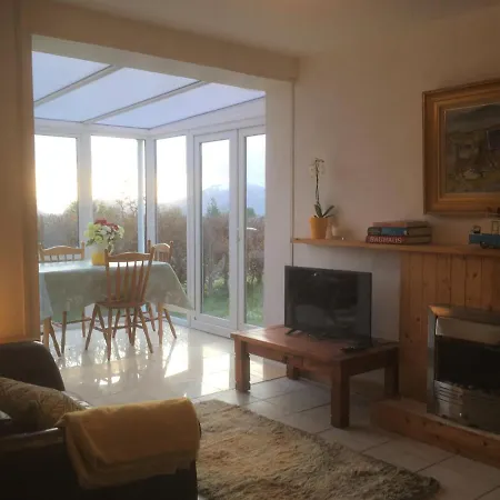 Woodford In Old Farm *